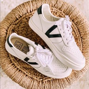 Boutique tennis shoes